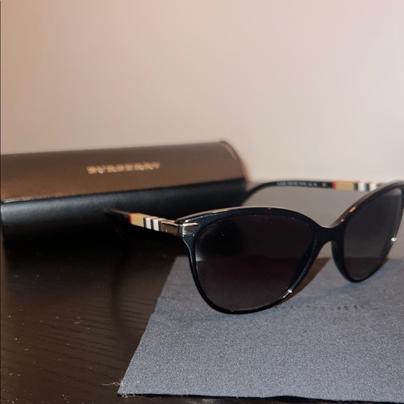 Burberry Accessories - Burberry Black Sunglasses